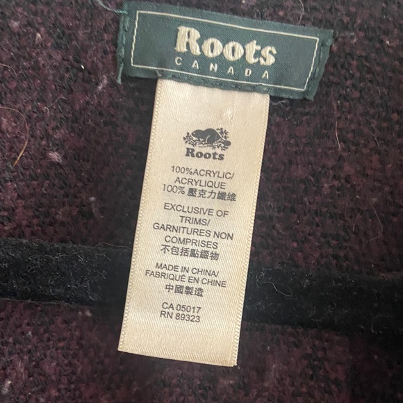 Roots Indoor / Outdoor Woven Poncho - Picture 5 of 5